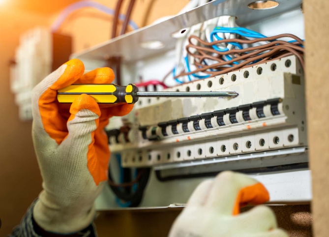 Why Do Electricians Use Contactors